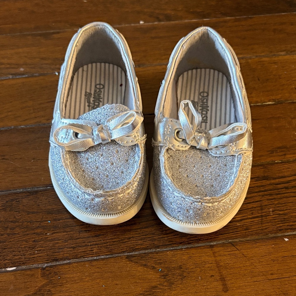 OshKosh B'gosh Silver Glitter Moccasins